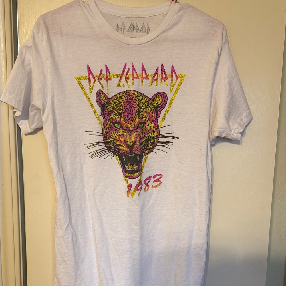 Maurices White Graphic Tee with Leopard Design